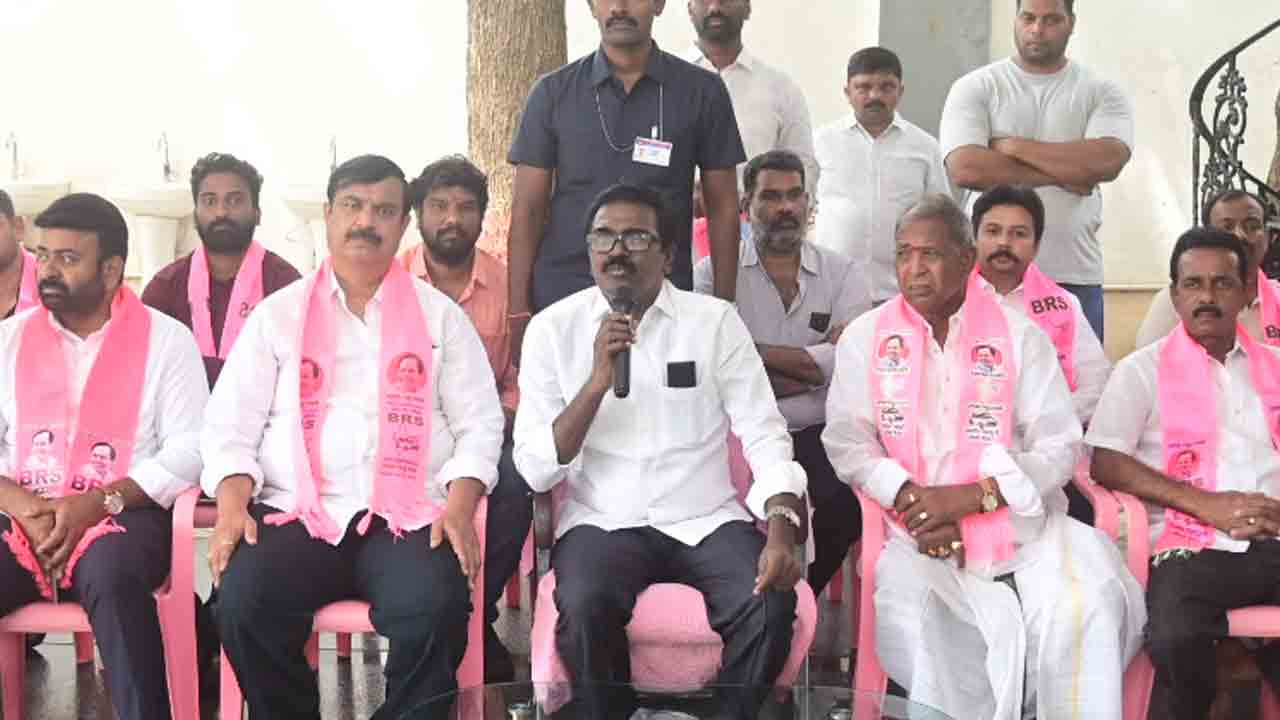 ముగ్గురు మంత్రుల కంటే నా ఒంటికన్ను మేలన్న పువ్వాడ