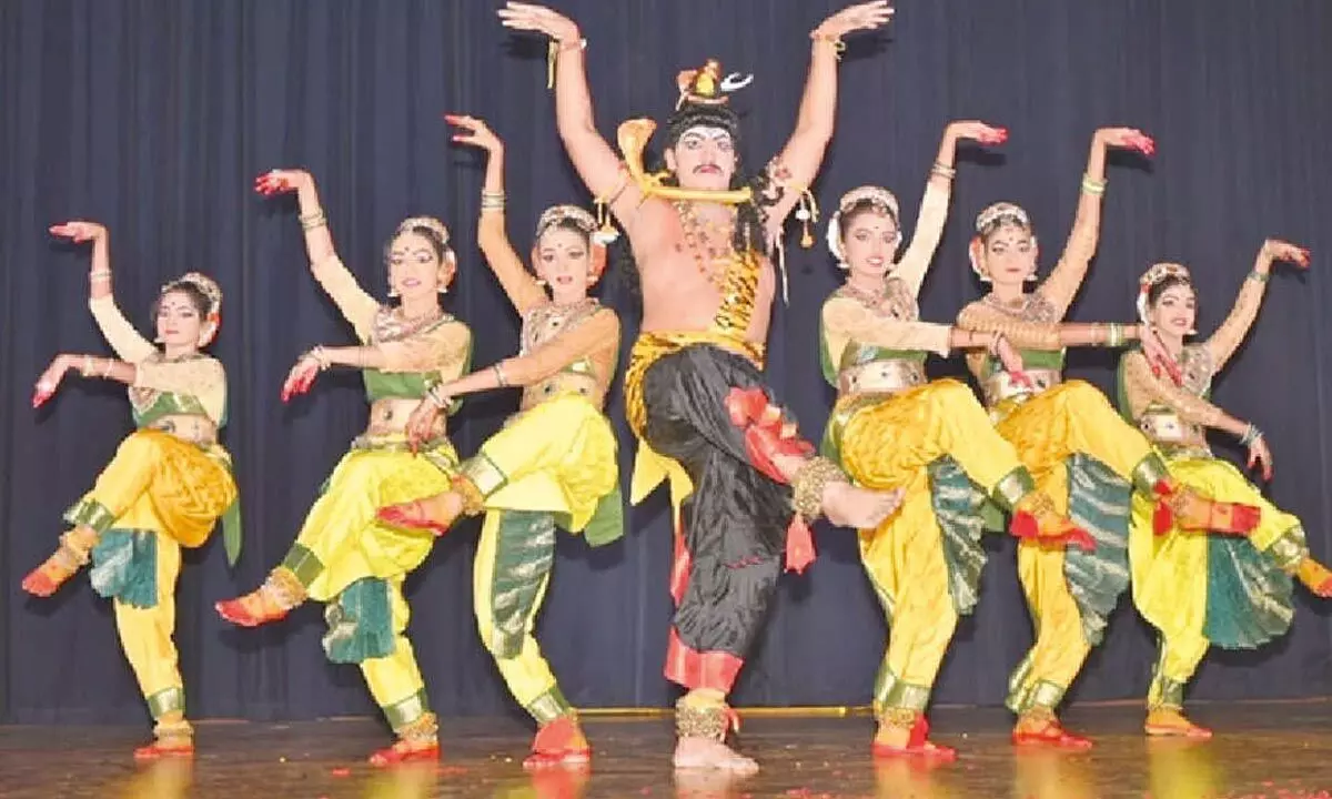 హనుమకొండలో పెరిణి నృత్యం ప్రదర్శన