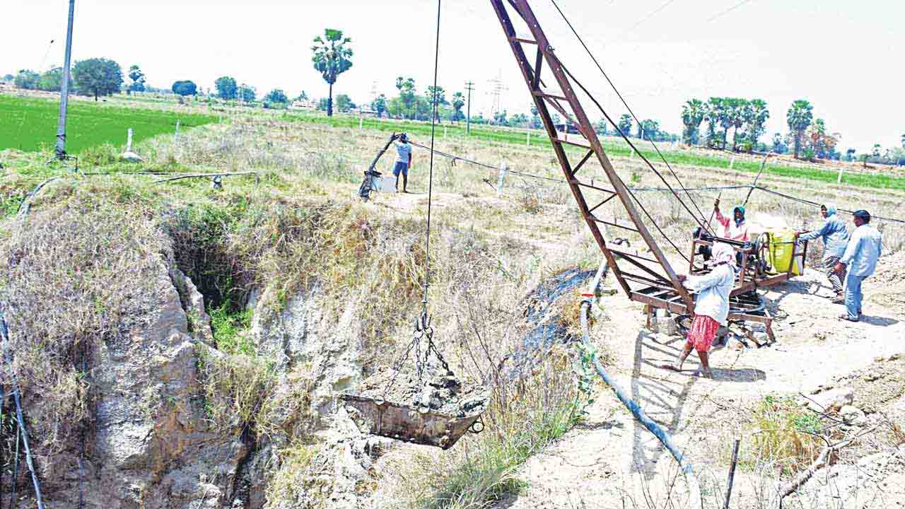 హైదరాబాద్: భూగర్భజలమట్టం 9.34 మీటర్లకు పతనం