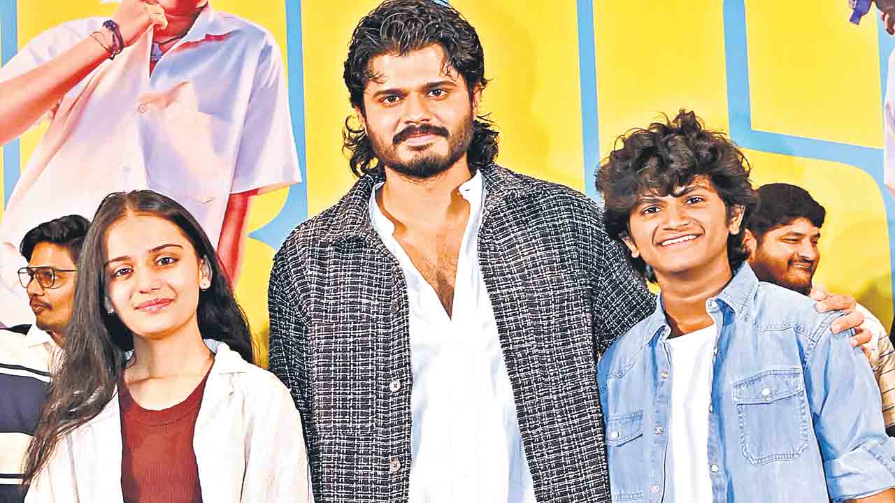 సమ్మర్ హాలీడేస్ తొలి పాట విడుదల, హీరో ఆనంద్ కూడా హాజరు