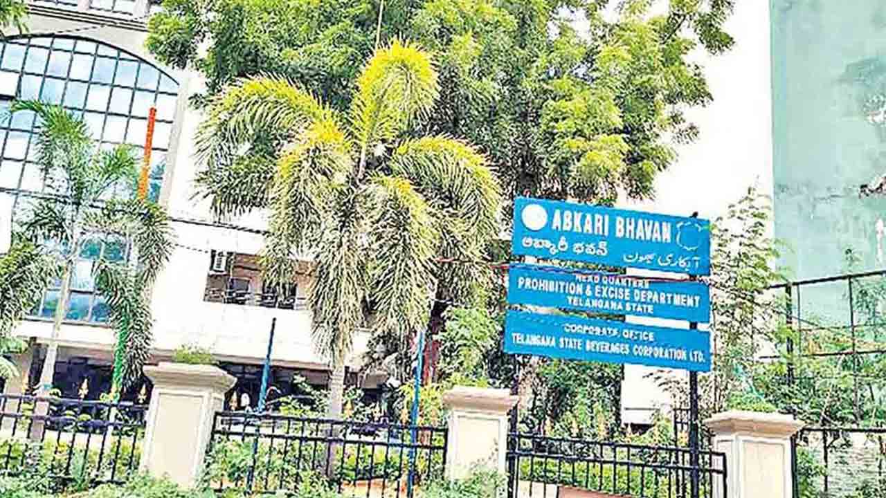 230 CIల బదిలీలలో మూడు నెలల ఆలస్యం