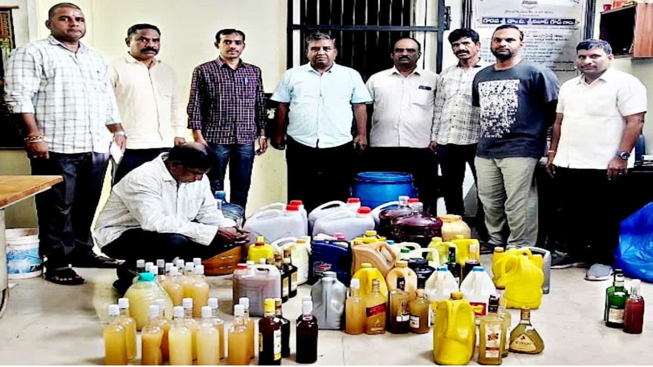 యూట్యూబ్ చూసి వైన్ తయారు.. ఆంటోనీ అరెస్ట్, 377 లీటర్లు స్వాధీనం