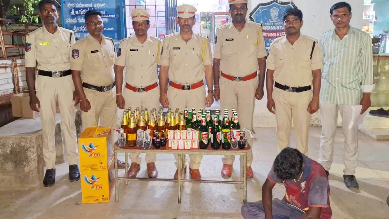 హైదరాబాద్, గద్వాల్ల్లో నిషేధిత మాదక సేకరణ