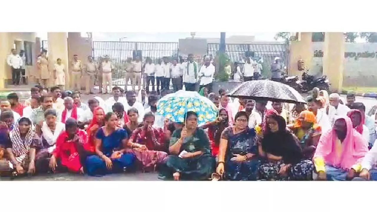 పోడు రైతుల హక్కుల కోసం లక్ష్మి పోరాటం