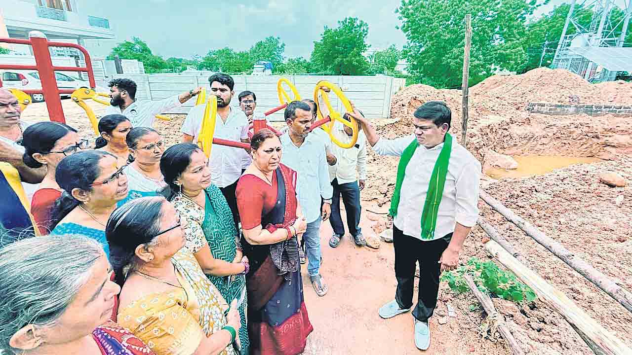 ఆర్మూర్‌లో వాటర్ ట్యాంక్ నిర్మాణం: మున్సిపల్ కార్యాలయం ముట్టడిస్తామన్న జీవన్‌రెడ్డి