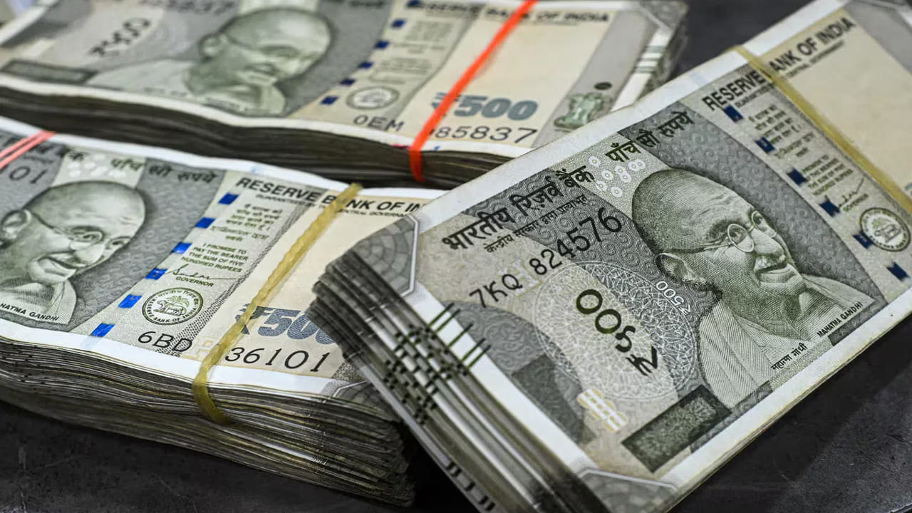 Business Ideas: కేవలం రూ.50 వేలు ఖర్చు పెడితే చాలు.. నెలకు రూ.60 వేల సంపాదన. ఈ బిజినెస్‌లతో డబ్బే డబ్బు..