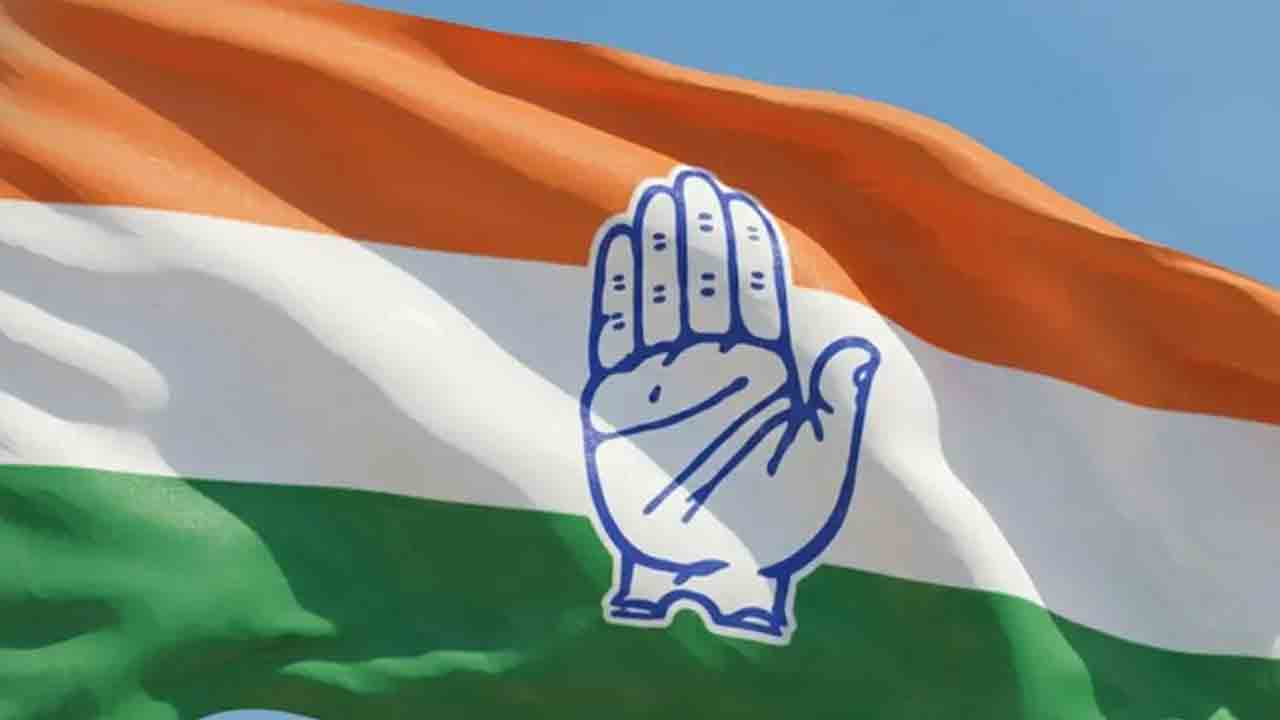 కాంగ్రెస్ వాట్సాప్ గ్రూపుల్లో పార్టీ పోస్టులు