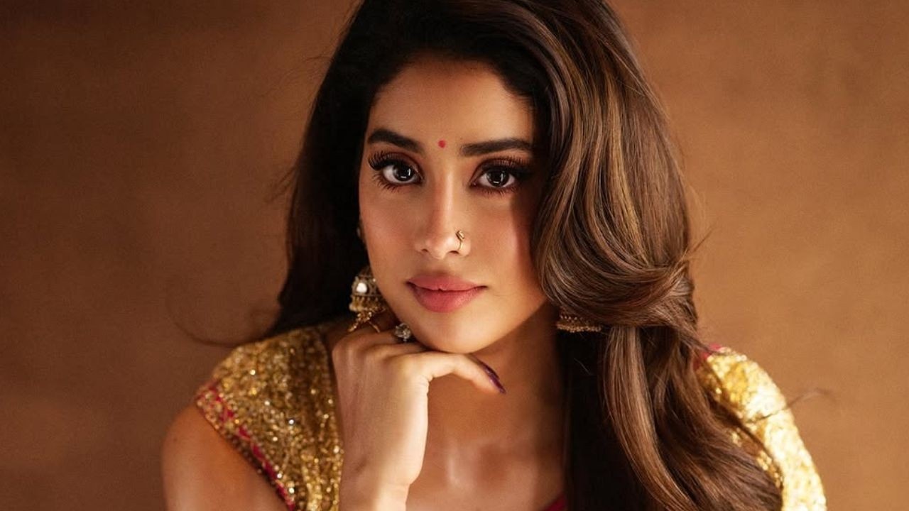 జాన్వీ కపూర్ కోలీవుడ్ డిజిటల్ ఎంట్రీ: వెబ్ సిరీస్ తో కొత్త దిశ