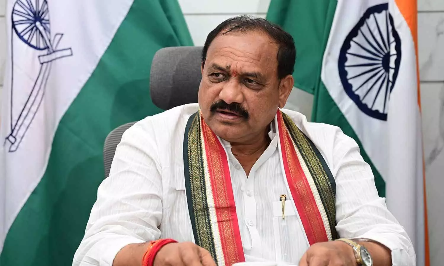 డిప్యూటీ ప్రధాని రాజీనామా: విద్యార్థుల విజయం