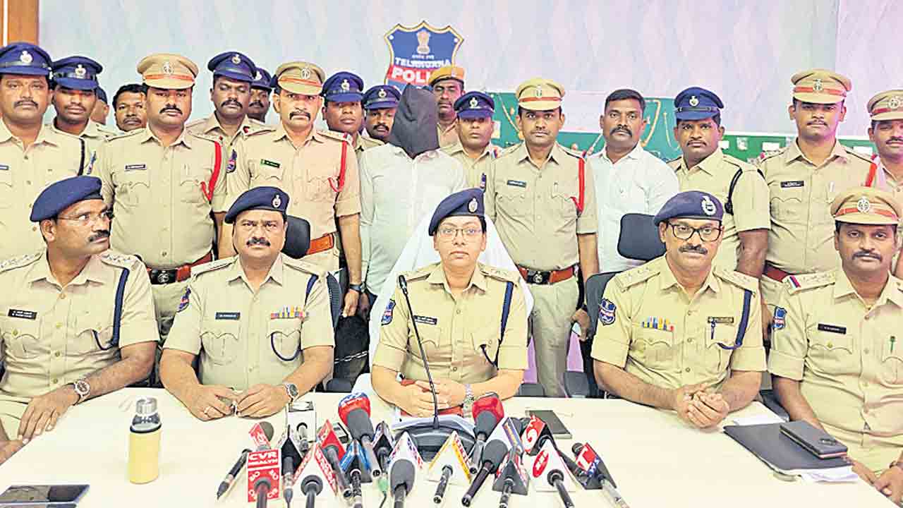 సిద్దిపేట పోలీసులు భారీ బంగారు దొంగతనం కేసు ఛేదించారు