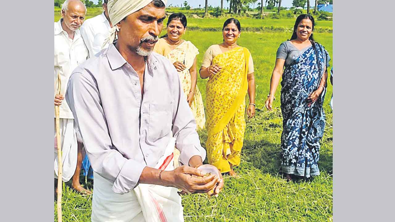 రేవంత్ వ్యాఖ్యలపై రైతుల రక్త నిరసన