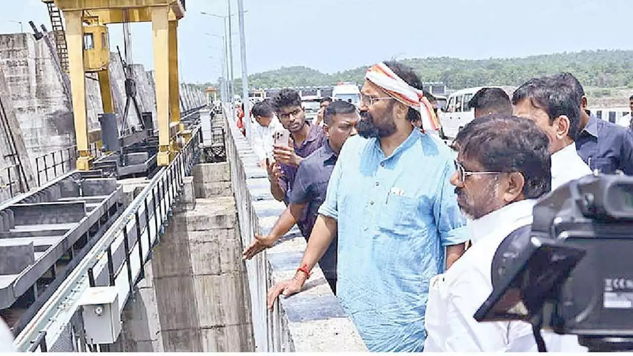 కలేశ్వరం బారేజ్ల పూర్తి పునర్నిర్మాణం: ప్రభుత్వం నిర్ణయించింది