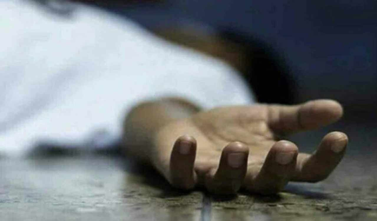 గుజరాత్: నకిలీ మద్యం తాగి నలుగురు మృతి, 18 మందికి చికిత్స
