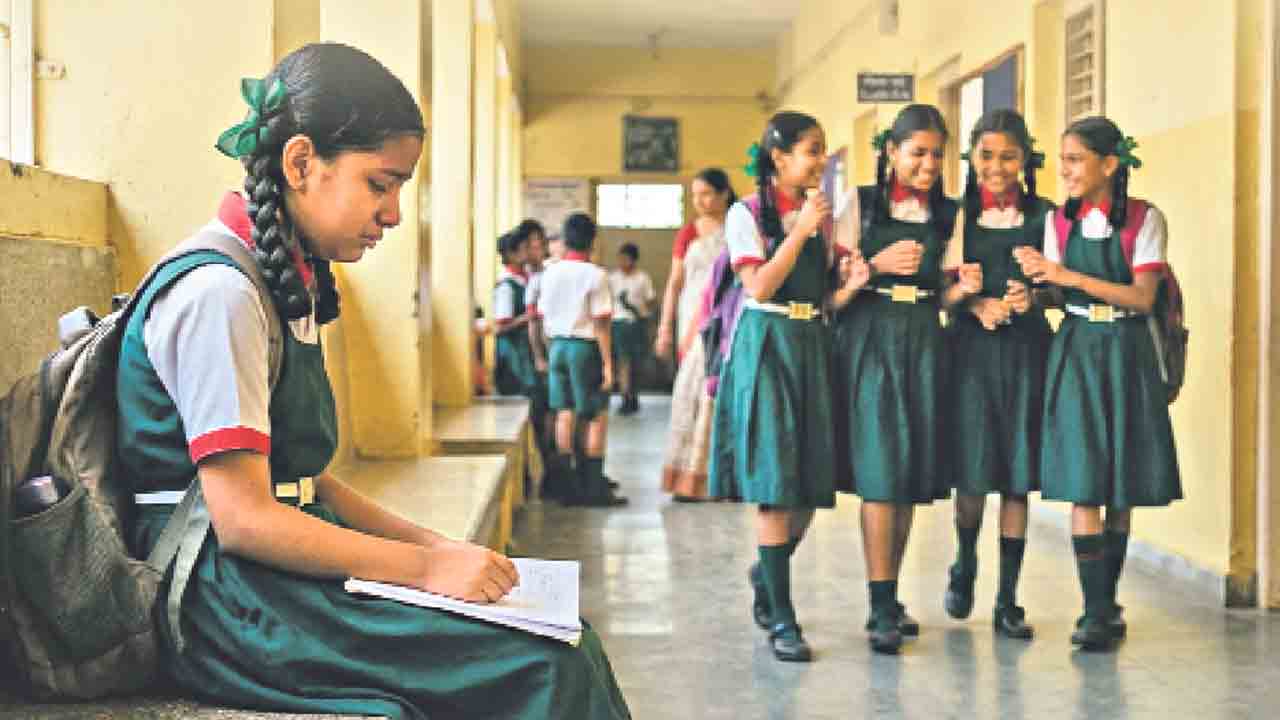 జైపూర్ స్కూల్లో విద్యార్థిని ఆత్మహత్య: బుల్లీయింగ్తో పసిపాప బలి
