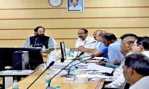 జలాశయాల నీటి నిల్వలపై మంత్రి ఉత్తమ్ కుమార్ రెడ్డి సమీక్ష