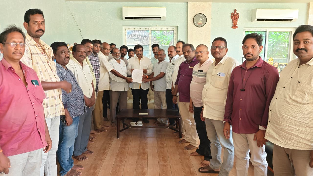 జీవో 396 రద్దు చేయాలి: మాజీ మంత్రి కొత్తపల్లిని కోరిన లేఖర్లు