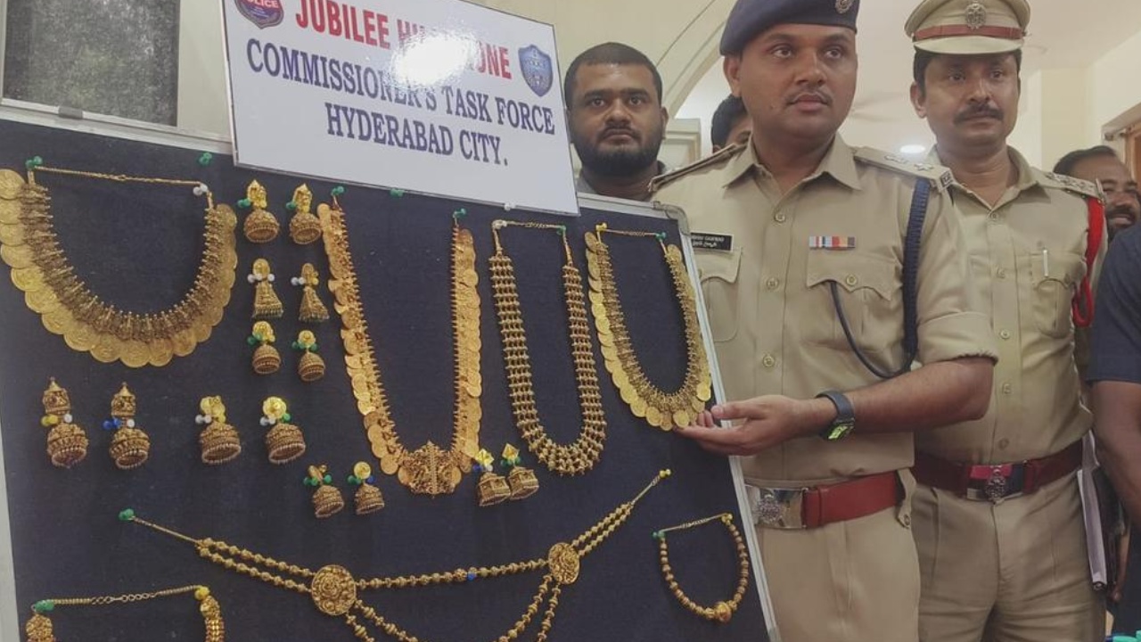 జూబ్లీహిల్స్ బంగారు దొంగతన కేసులో ఇద్దరు అరెస్ట్