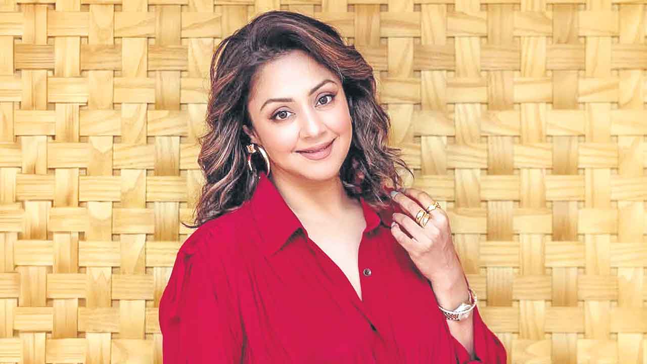 జ్యోతిక నీట్ ఉద్యమానికి మద్దతు, మంత్రిపై దాడి