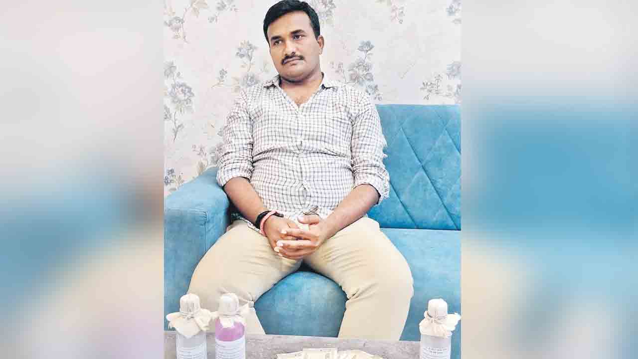 కామారెడ్డి: రూ. 30 వేల లంచం తీసుకుంటూ ఏసీబీకి దొరికిన ఎస్సై