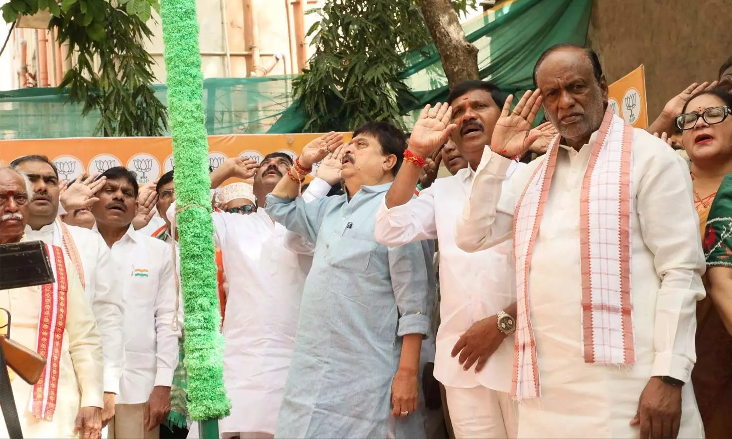 కేంద్ర నిధులతోనే తెలంగాణ అభివృద్ధి: బీజేపీ రాష్ట్ర అధ్యక్షుడు ఎన్ ఆర్ ఆర్