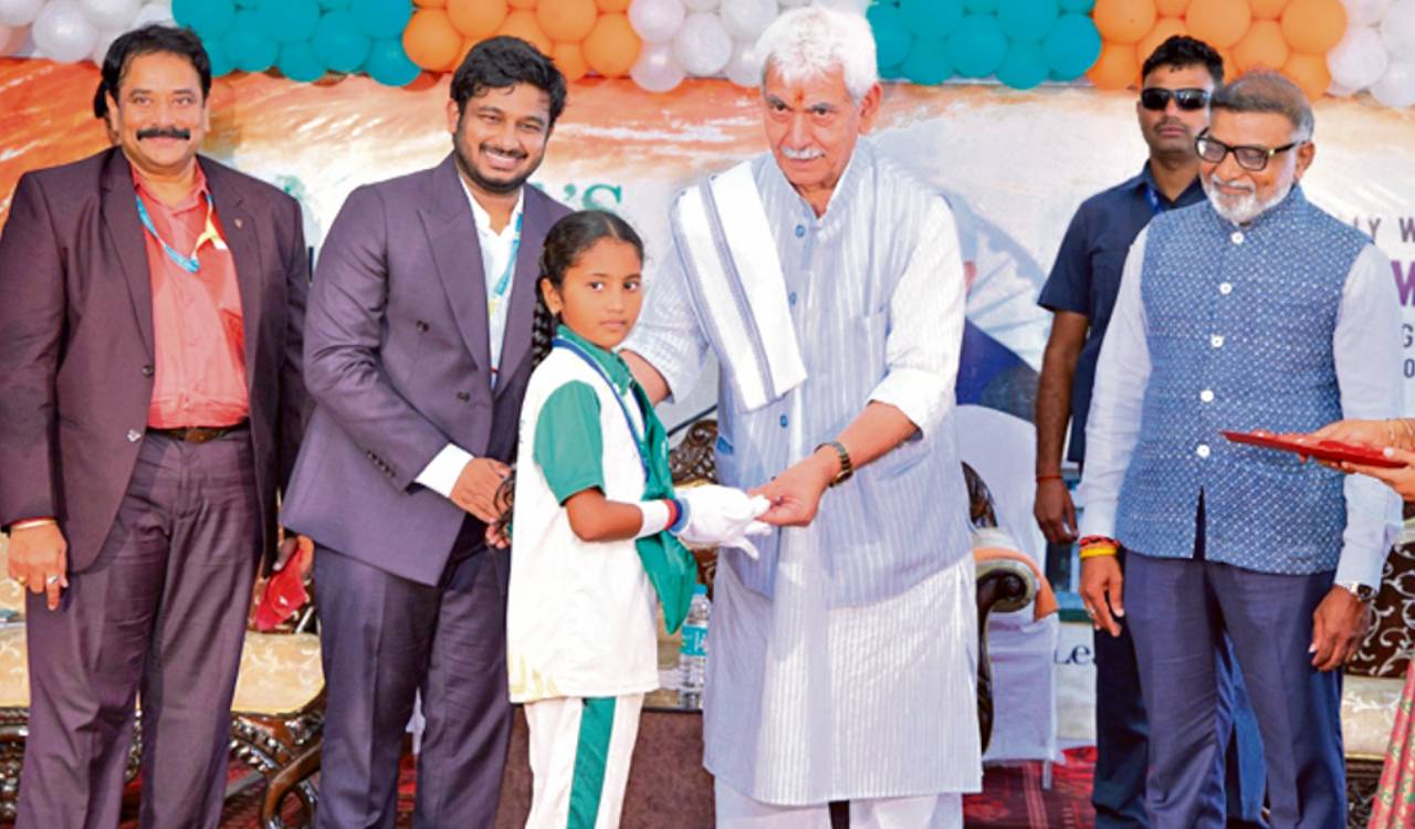 ఖమ్మంలో జమ్మూ కాశ్మీర్ లెఫ్టినెంట్ గవర్నర్ మనోజ్ సిన్హా పర్యటన