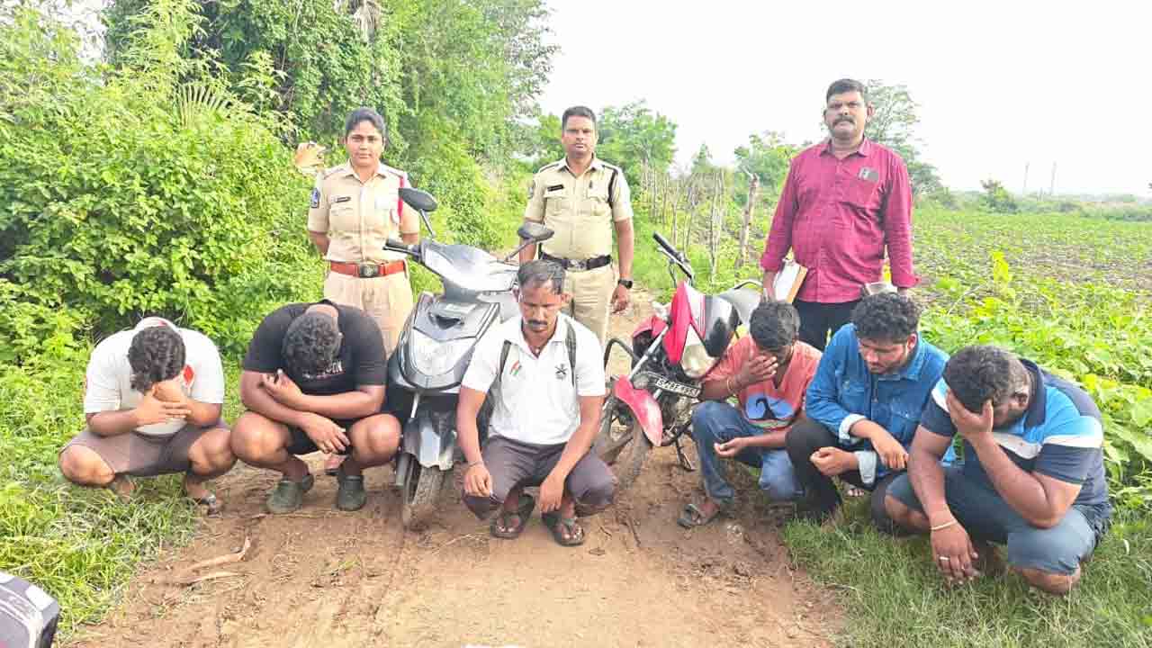 కొత్తగూడెం: పేకాట స్థావరంపై పోలీసుల దాడి, ఆరుగురు అరెస్ట్