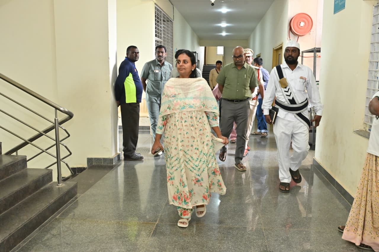 కర్నూలులో ప్రశాంతంగా నీట్–పీజీ 2026 పరీక్ష: 98.72 శాతం హాజరు