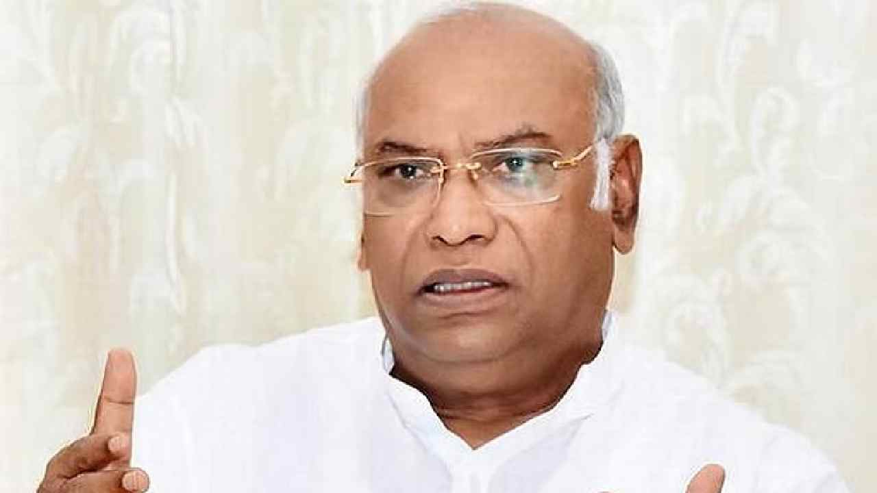 లోక్సభ స్థానాల పెంపు వద్దు: ప్రధాని మోడీకి ఖర్గే లేఖ