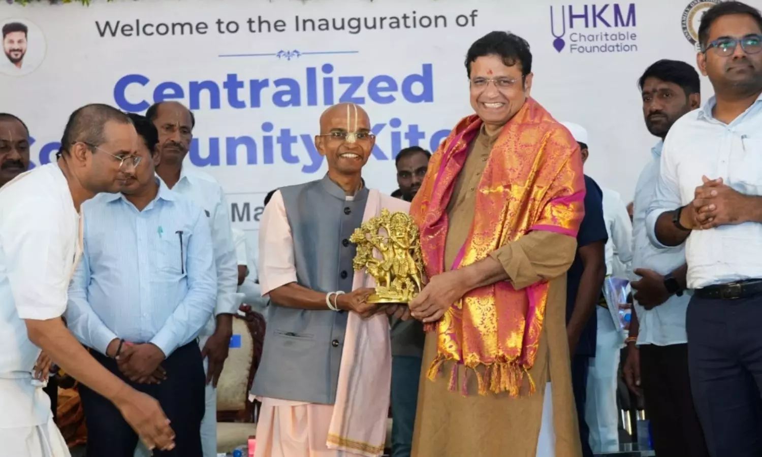 మంథనిలో కొత్త వంటశాల ప్రారంభం: విద్యార్థులకు పౌష్టికాహారంతో కూడిన అల్పాహారం