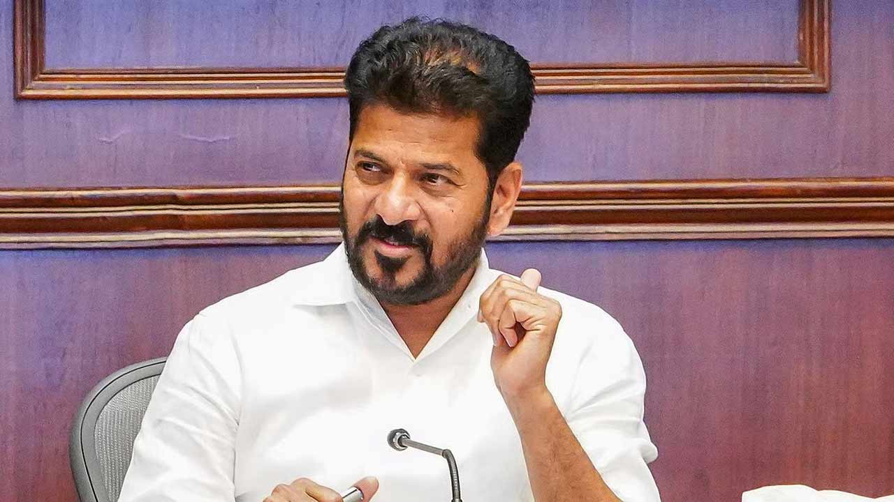 మూసీ ప్రాజెక్టుపై సీఎం రేవంత్ సమీక్ష: భూసేకరణ వేగవంతం చేయాలని ఆదేశం