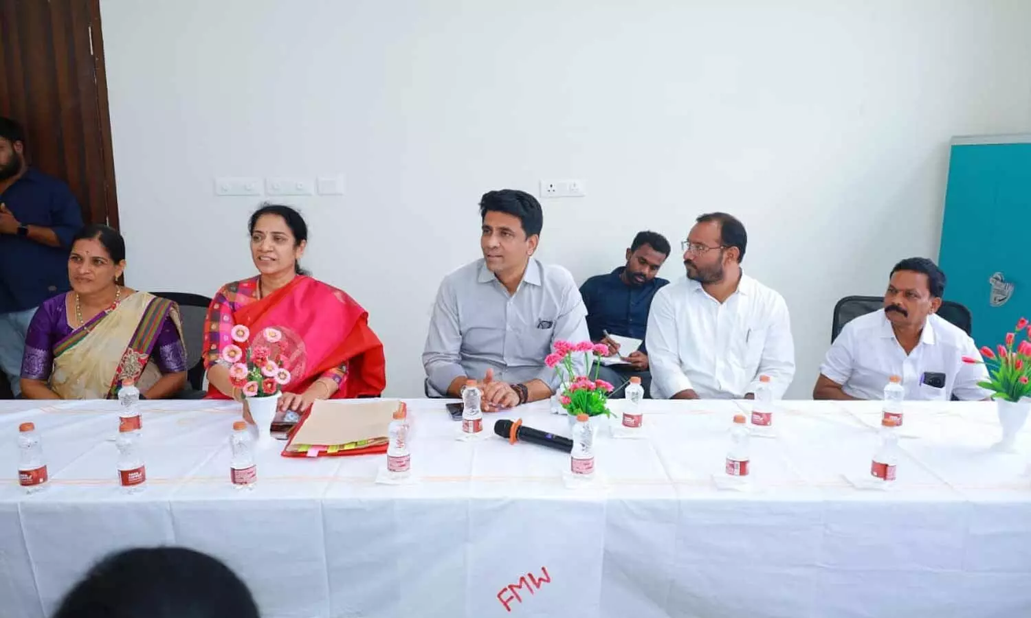 నాగర్‌కర్నూల్ ప్రభుత్వ ఆసుపత్రిలో ఎమ్మెల్యే రాజేష్ రెడ్డి తనిఖీ