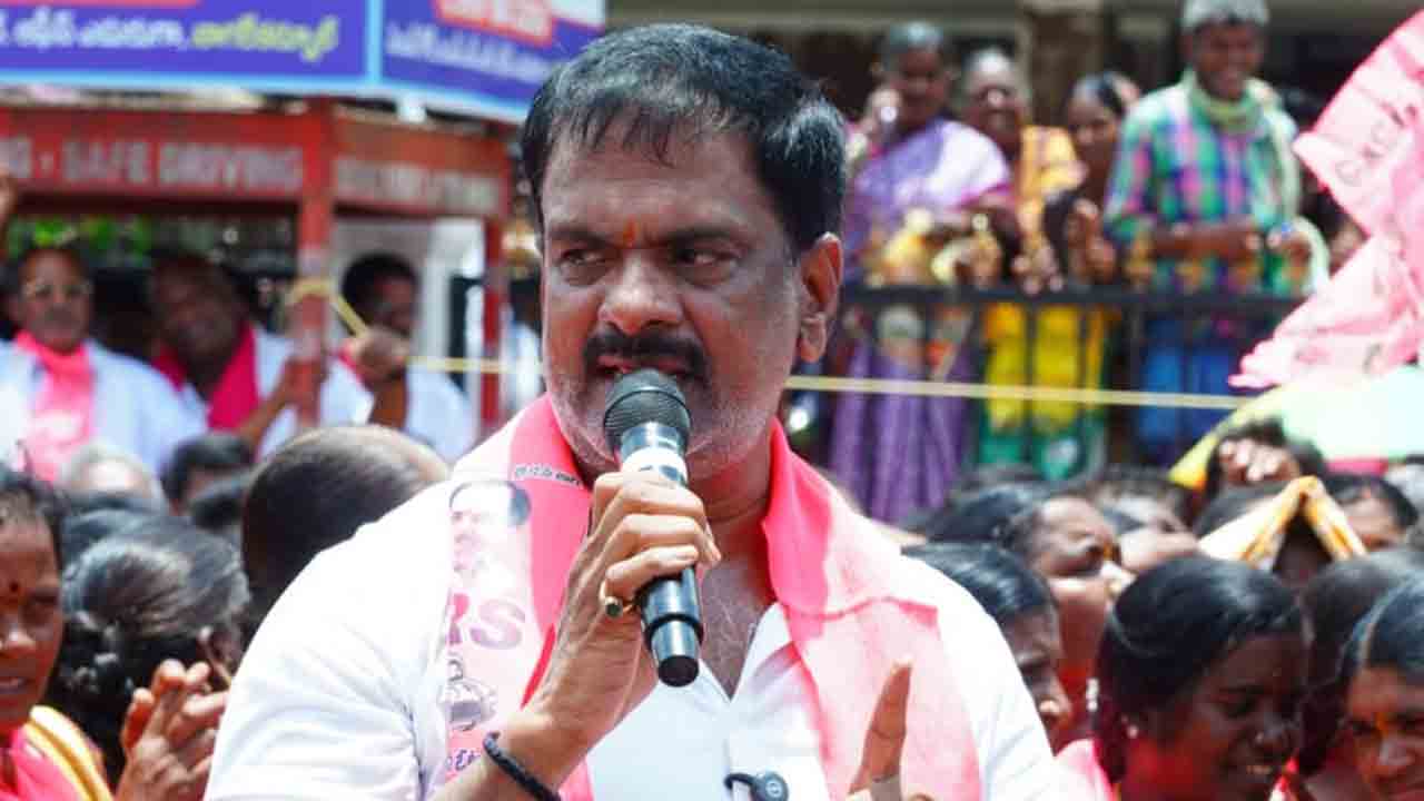 నాగర్కర్నూల్లో బీఆర్ఎస్ నేతలపై కేసులు: అనుమతి లేని ధర్నాపై పోలీసుల చర్య