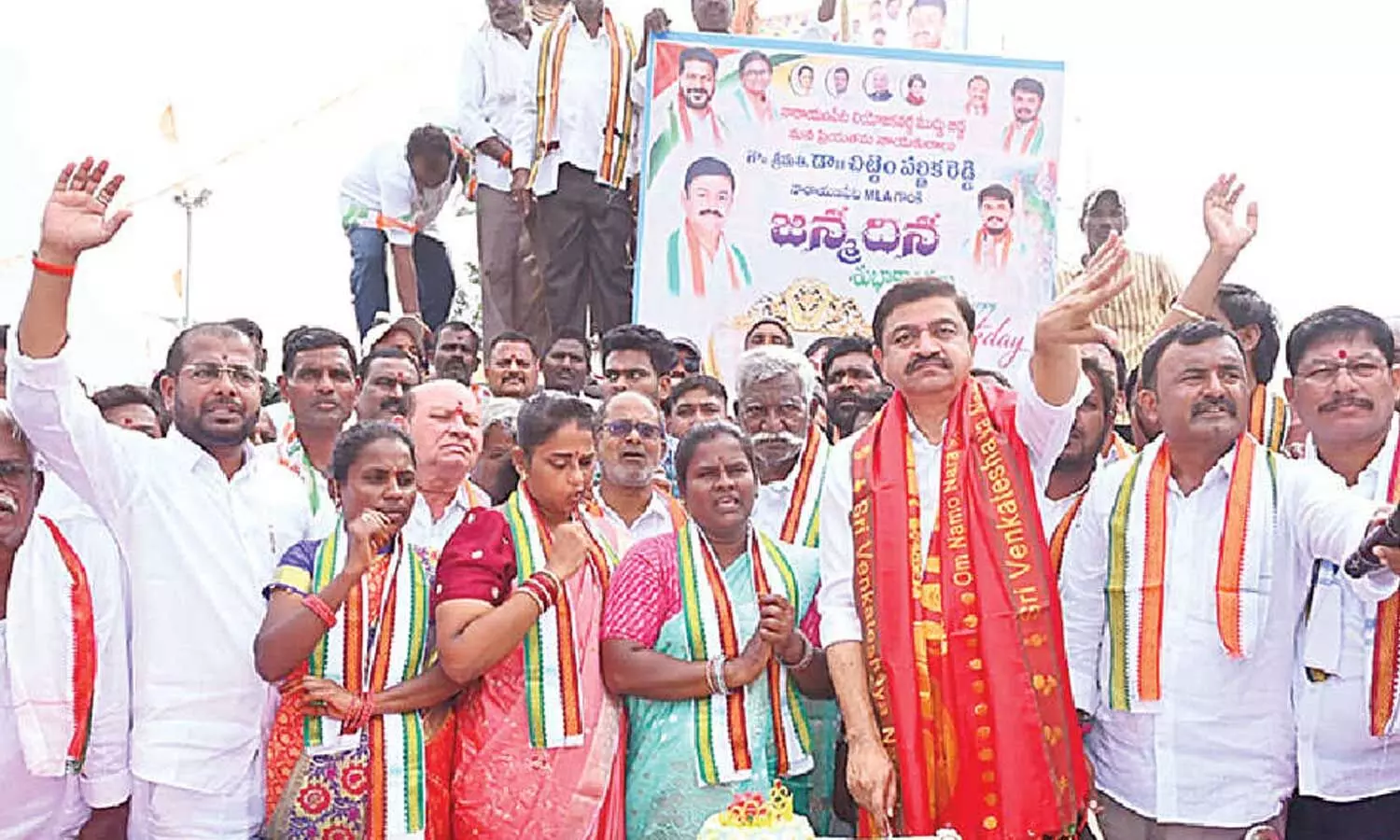 నారాయణపేట ఎమ్మెల్యే పర్ణిక రెడ్డి పుట్టినరోజు, పలు సేవా కార్యక్రమాలు