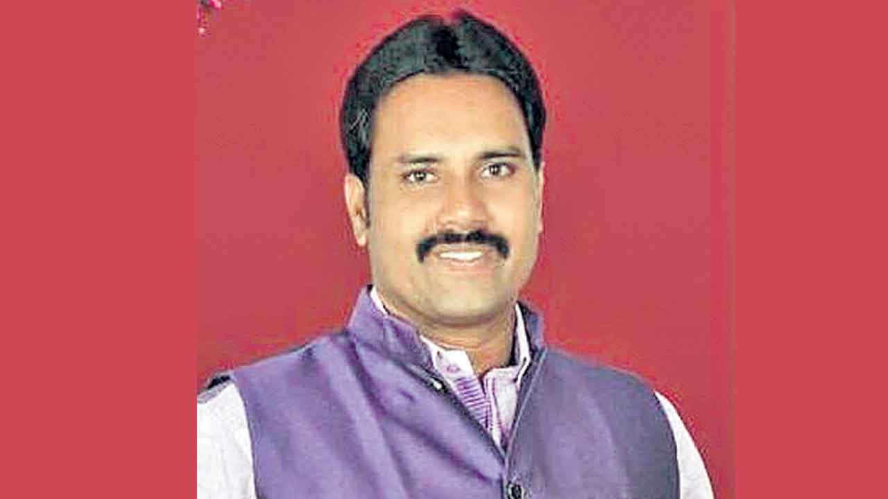 రూ. 50 కోట్లతో పరారైన సిమెంట్ వ్యాపారి