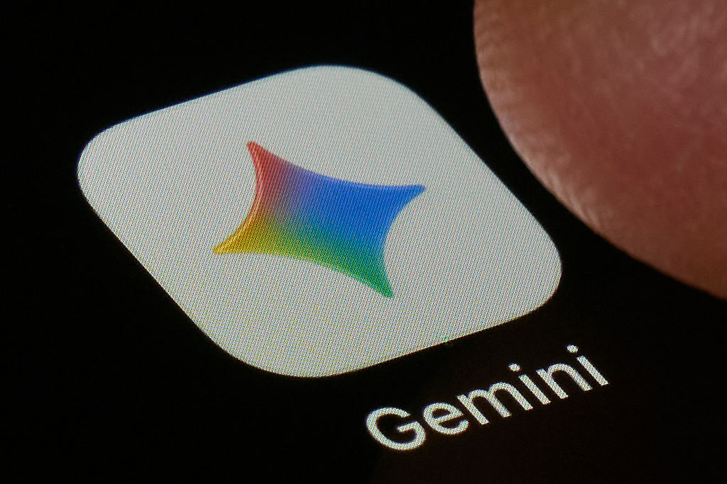 Googleపై AI శిక్షణ దావా: పెద్ద ప్రచురణకర్తలు