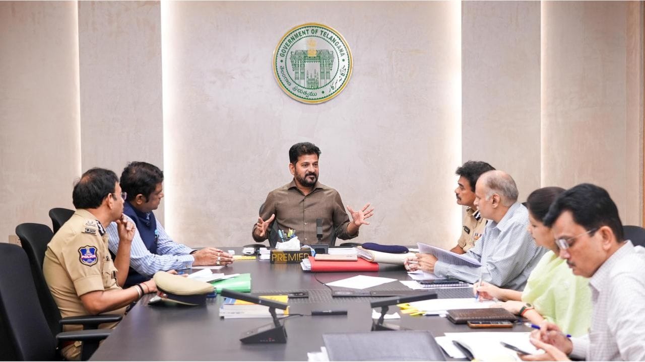 పోలీస్ ఉద్యోగాల భర్తీ: అధికారులకు సీఎం రేవంత్ కీలక ఆదేశాలు
