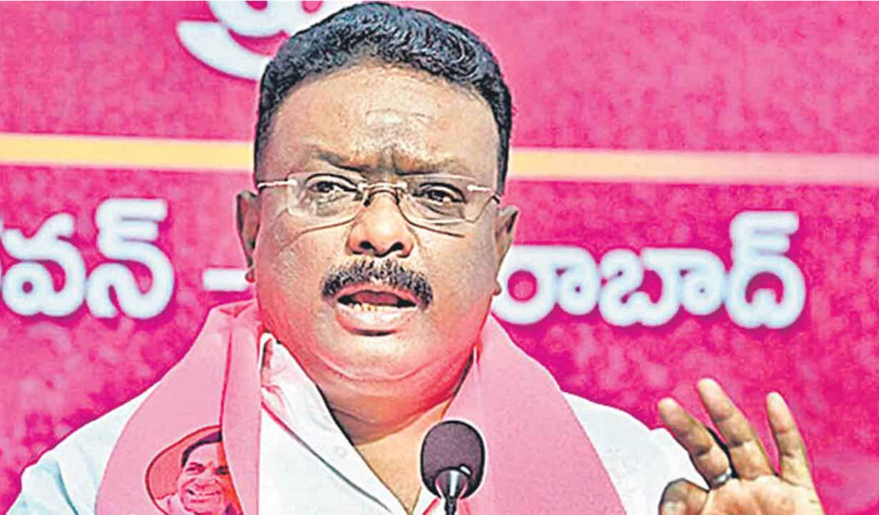 ప్రైవేటు ఆస్తులను ప్రభుత్వం లాక్కుంటోంది: దాసోజు శ్రావణ్
