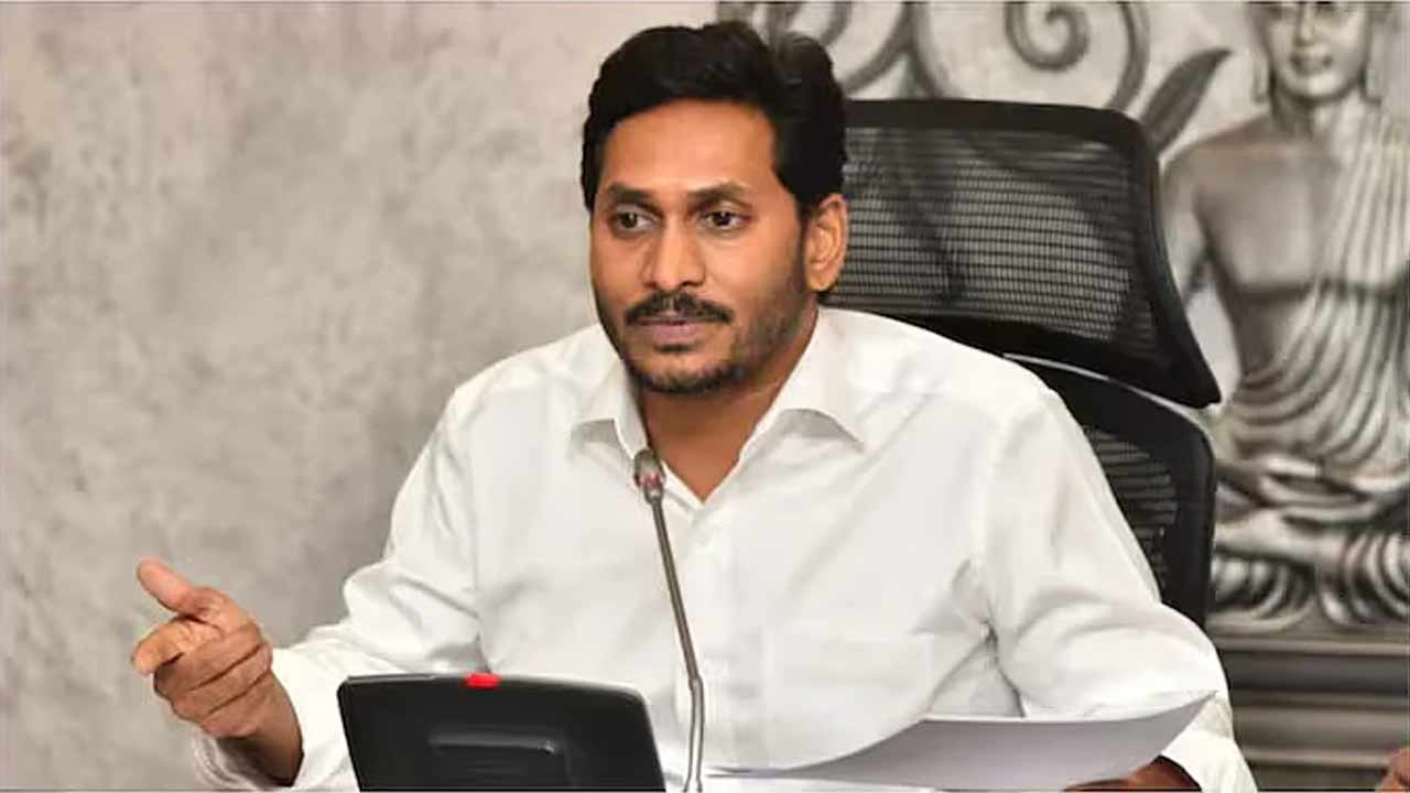 గుంటూరు ఘటన: చంద్రబాబు ప్రభుత్వంపై వైఎస్ జగన్ తీవ్ర విమర్శలు