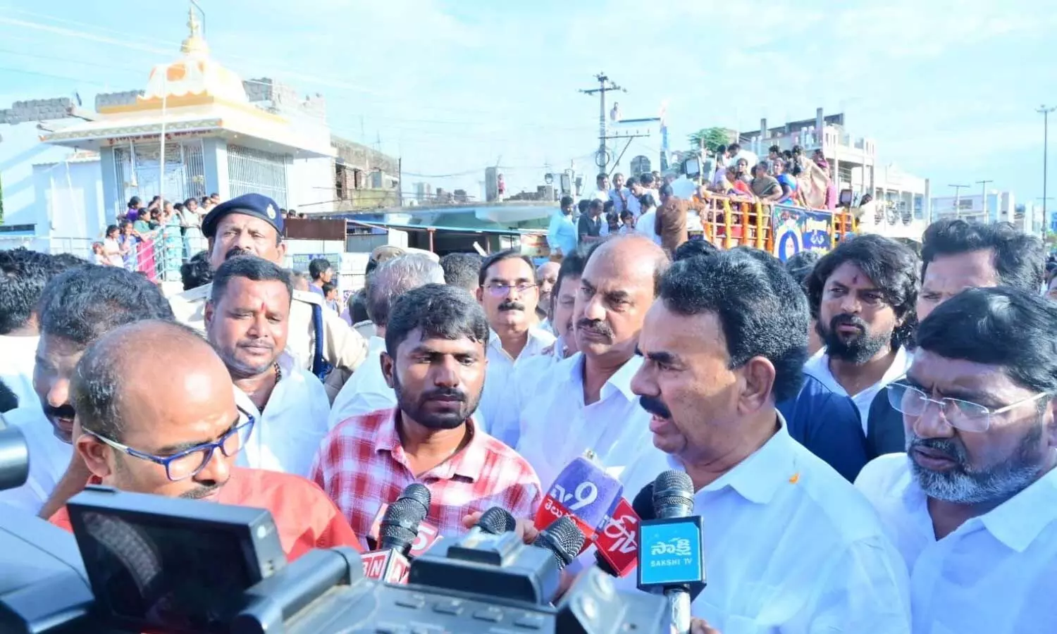 రాజమహేంద్రవరంలో వైద్యురాలి హత్య: ఇద్దరు వ్యక్తుల అరెస్ట్