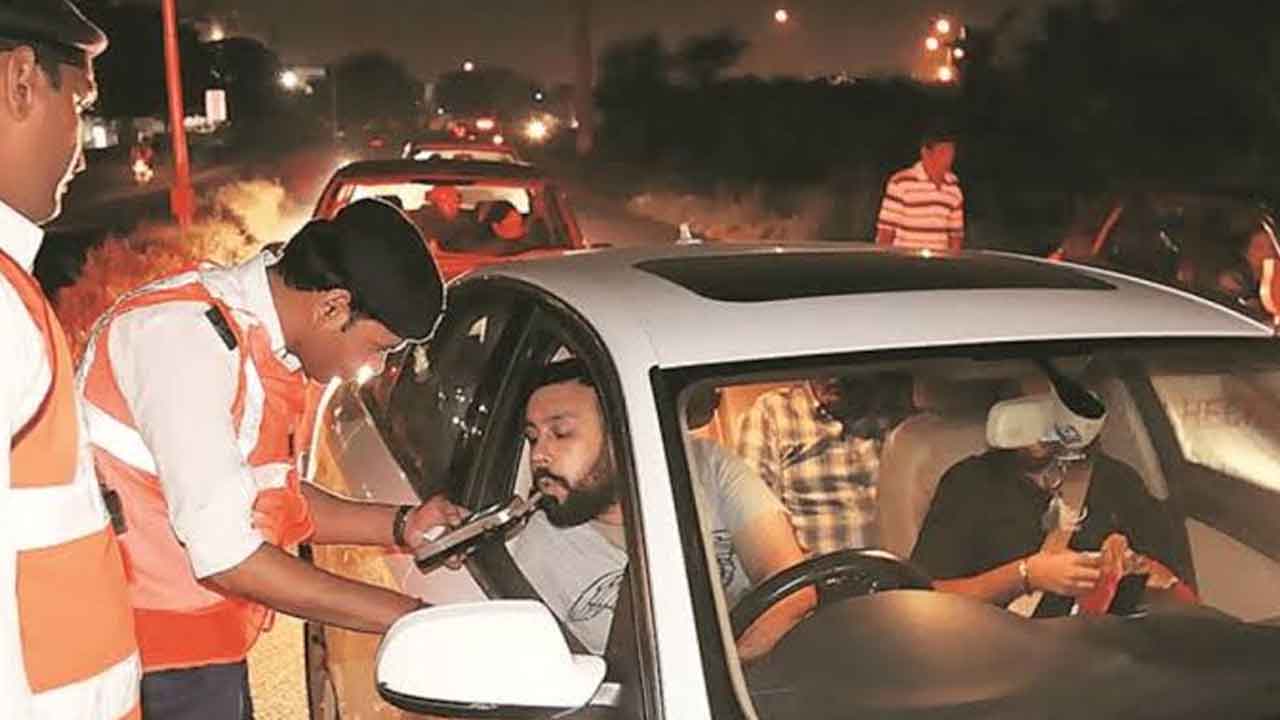 రిటైరింగ్ RTC డ్రైవర్కు బ్రీత్ టెస్ట్ దిగ్భ్రాంతి