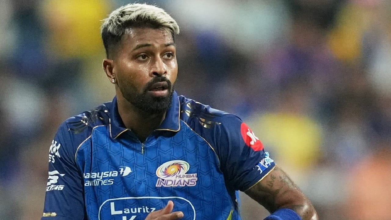 రూ. 10 కోట్లతో పాటు ఆ స్టార్ ఆల్రౌండర్ బలి?.. హార్దిక్ పాండ్యా కోసం ముంబై బిగ్ డిమాండ్!
