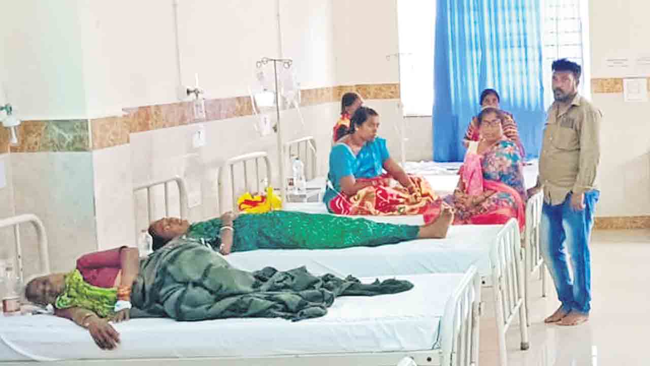 సిద్దిపేట జిల్లా హుస్నాబాద్లో విజృంభిస్తున్న విషజ్వరాలు, పెరుగుతున్న డెంగీ కేసులు