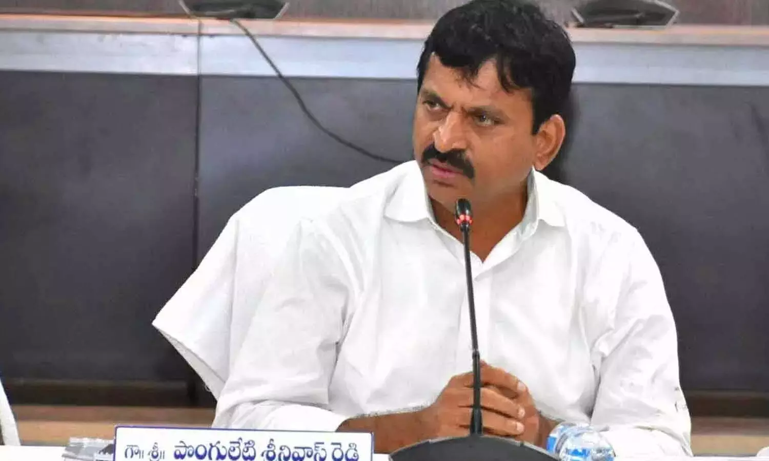 సీఎం రేవంత్ ఇందిరమ్మ టవర్లు ప్రారంభించారు