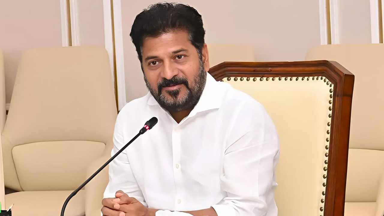 సీఎం రేవంత్ మున్సిపల్ అధికారులకు అల్టిమేటం