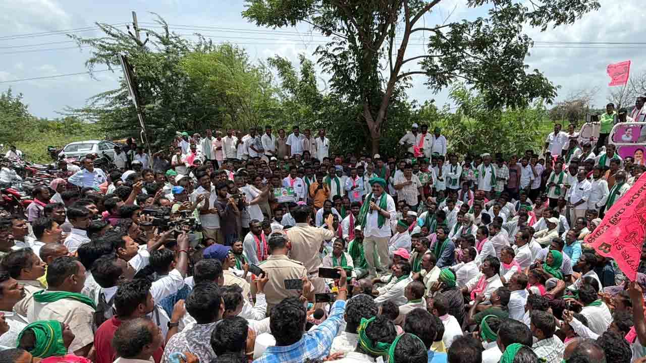 SRSP కాలువకు నీరు విడుదల చేయాలని ఎర్రబెల్లి పాదయాత్ర