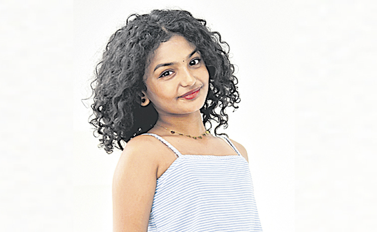 తెలుగు రాకపోయినా 'ఇరుముడి'లో డబ్బింగ్ చెప్పిన నక్షత్ర
