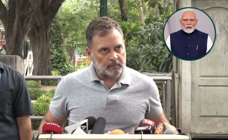 విద్యార్థులపై దాడులకు మోదీ క్షమాపణ చెప్పాలి: రాహుల్ గాంధీ