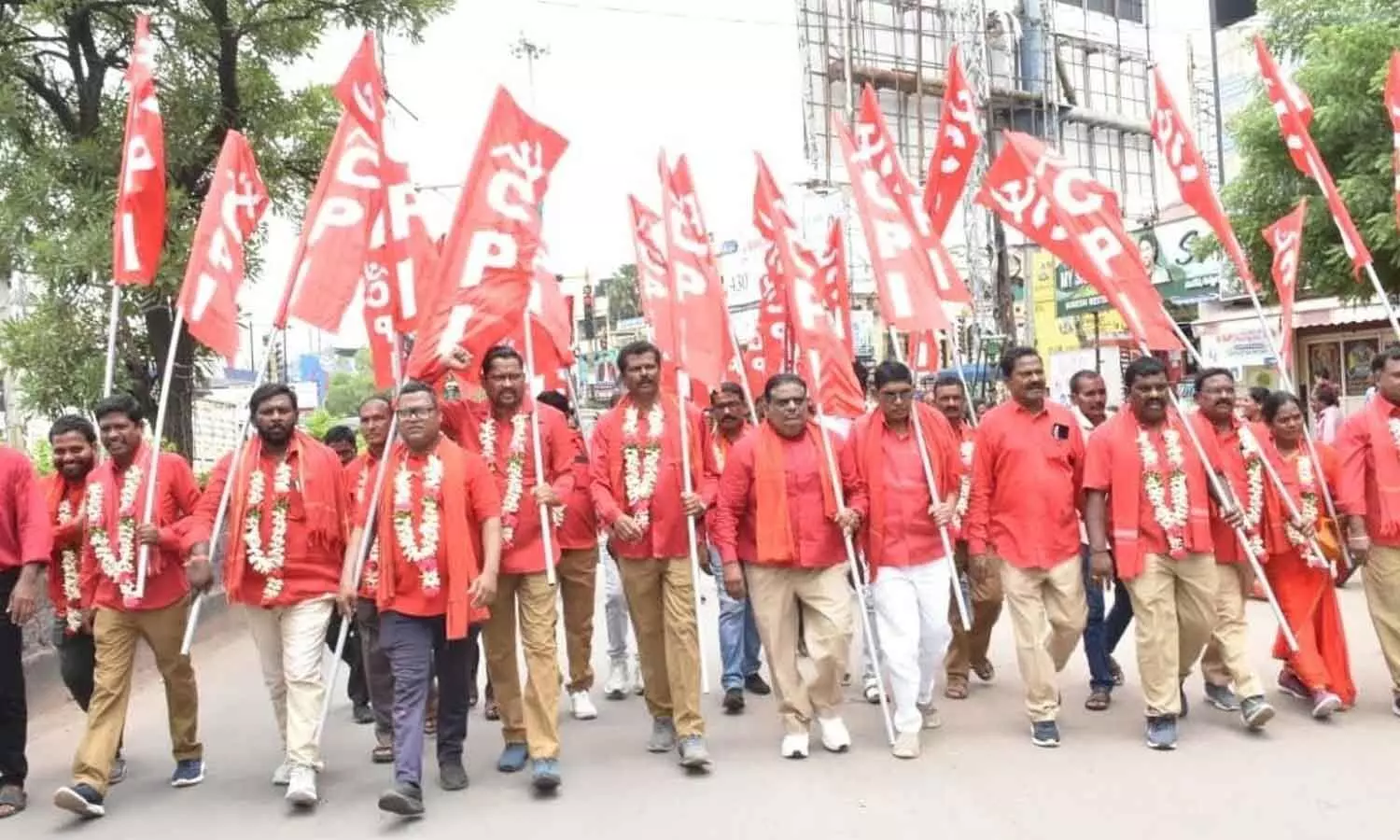 వరంగల్లో సీపీఐ పాదయాత్ర: కేంద్రంపై తీవ్ర విమర్శలు