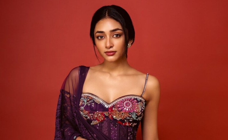 ధనుష్ 56వ చిత్రంలో ప్రీతి ముకుందన్: రుక్మిణి వసంత్ స్థానంలో అవకాశం